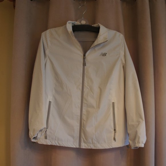 new balance lightweight jacket